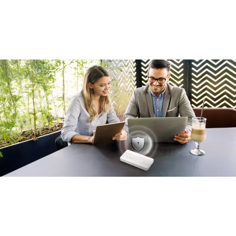5G NR AX1800 Wi-Fi 6 Mobile Hotspot