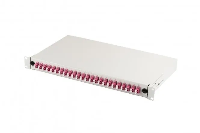 Painel de patch FO com equipamento 19'' 1U, 24x LC dx, OM4 DN-96432-4